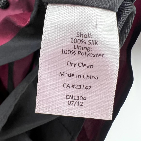 Talbots Womens 100% Silk Size 2 Red Formal Blouse Shirt Top Elegant Artsy Casual - Picture 8 of 9